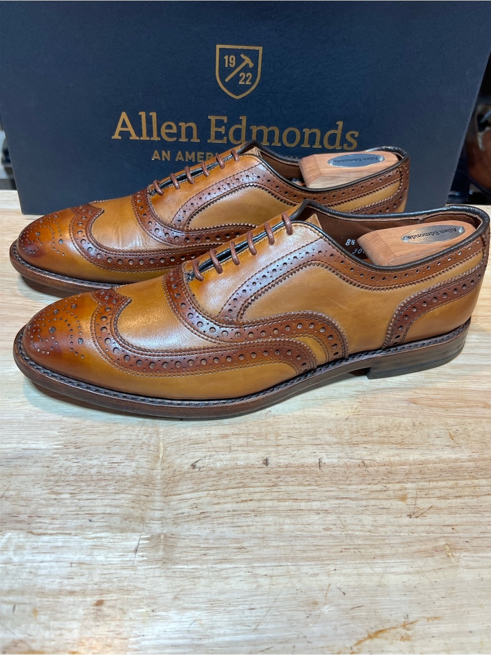 Allen Edmonds Two-Tone Brown Wingtip Oxfords - Picture 2 of 16